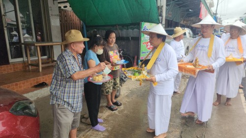 เทศบาลนครแม่สอด จัดงานสืบสานประเพณีแล้อุ๊ปั๊ดตะก่า วัดแม่ซอดน่าด่าน (วัดเงี้ยวหลวง)