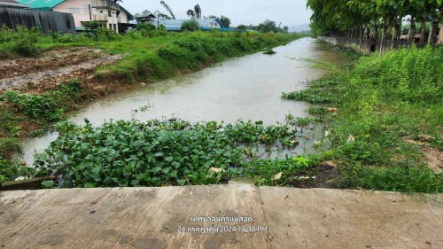 ทน.แม่สอด ลงพื้นที่ติดตามสถานการณ์น้ำ เนื่องจากมีฝนตกหนักอย่างต่อเนื่อง