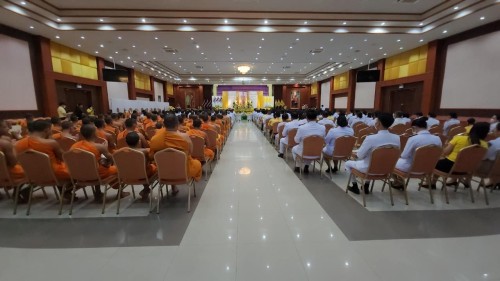 ทน.แม่สอด เข้าร่วมพิธีทำบุญตักบาตรถวายเป็นพระราชกุศล เนื่องในโอกาสวันเฉลิมพระชนมพรรษาพระบาทสมเด็จพระเจ้าอยู่หัว 28 กรกฎาคม 2567