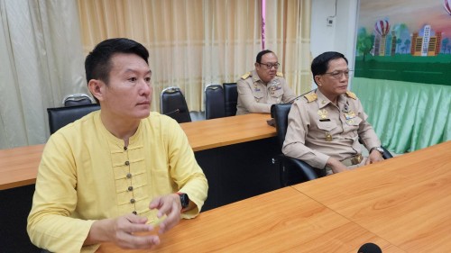 ทน.แม่สอด มอบโอวาทแก่นักเรียนโรงเรียนเทศบาลวัดชุมพลคีรี ตัวแทนเข้าร่วมการแข่งขันสวดมนต์หมู่สรรเสริญพระรัตนตรัย ทำนองสรภัญญะ ประเภททีม 5 คน ประจำปี 2567 ระดับประเทศ