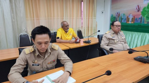 ทน.แม่สอด จัดประชุมคณะผู้บริหาร หัวหน้าส่วนราชการ เพื่อมอบหมาย  สั่งการงานในโครงการต่าง ๆ และติดตามความคืบหน้างานที่มอบหมาย