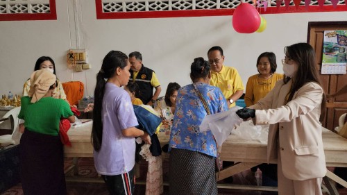 ทน.แม่สอด จัดกิจกรรมตลาดนัดปันสุข ครั้งที่ 5 ณ ศาลาเฉลิมพระเกียรติ วัดตรีรัตนาราม 