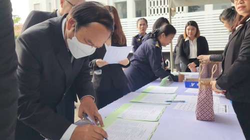 ทน.แม่สอด เข้าร่วมพิธีวางพวงมาลา เนื่องในวันรพี ประจำปี 2567