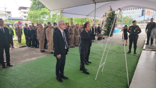 ทน.แม่สอด เข้าร่วมพิธีวางพวงมาลา เนื่องในวันรพี ประจำปี 2567