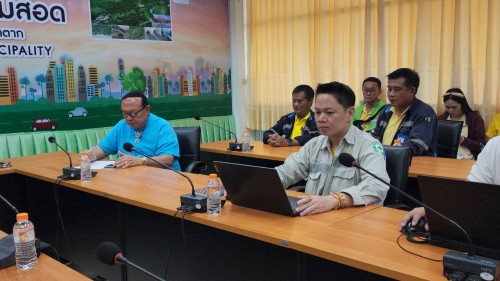 ทน.แม่สอด ร่วมประชุมติดตามความคืบหน้าโครงการก่อสร้างระบบจำหน่ายไฟฟ้าเป็นเคเบิลใต้ดิน บริเวณถนนประสาทวิถี อำเภอแม่สอด จังหวัดตาก