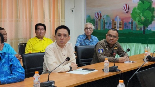 ทน.แม่สอด ร่วมประชุมติดตามความคืบหน้าโครงการก่อสร้างระบบจำหน่ายไฟฟ้าเป็นเคเบิลใต้ดิน บริเวณถนนประสาทวิถี อำเภอแม่สอด จังหวัดตาก