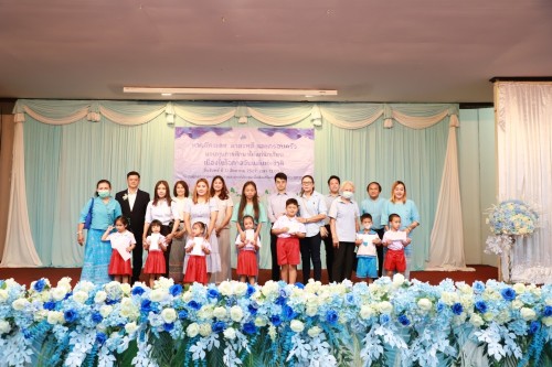 เทศบาลนครแม่สอด เข้าร่วมพิธีมอบทุนการศึกษาให้แก่นักเรียน โดย คุณอัครเดช ตาสะหลี และครอบครัว เนื่องในโอกาสวันแม่แห่งชาติ