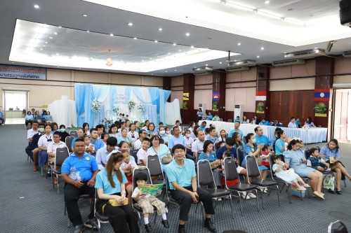 เทศบาลนครแม่สอด เข้าร่วมพิธีมอบทุนการศึกษาให้แก่นักเรียน โดย คุณอัครเดช ตาสะหลี และครอบครัว เนื่องในโอกาสวันแม่แห่งชาติ