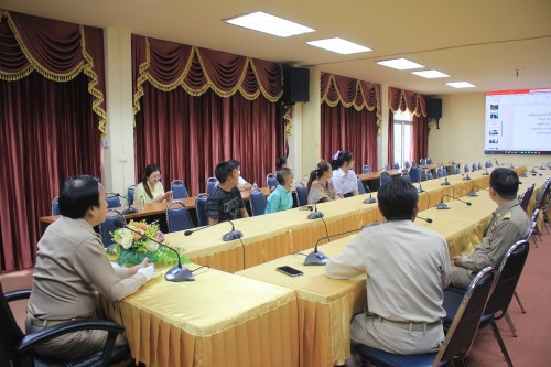 ทน.แม่สอด มอบเงินช่วยเหลือผู้ประสบวาตภัย และมอบทุนการศึกษาสำหรับนักเรียน