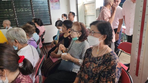 เทศบาลนครแม่สอด ร่วมทำบุญทอดผ้าป่าสามัคคี ณ ที่ทำการชุมชนตาลเดี่ยว