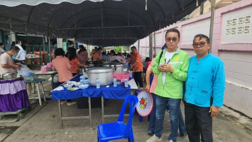 เทศบาลนครแม่สอด ร่วมทำบุญทอดผ้าป่าสามัคคี ณ ที่ทำการชุมชนตาลเดี่ยว