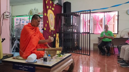 เทศบาลนครแม่สอด เข้าร่วมงานทำบุญทอดผ้าป่าสามัคคี ชุมชนสองแคว1