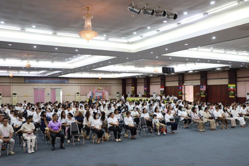 ทน.แม่สอด จัดโครงการฝึกอบรมส่งเสริมคุณธรรมจริยธรรมบุคลากรในสังกัดเทศบาลนครแม่สอด