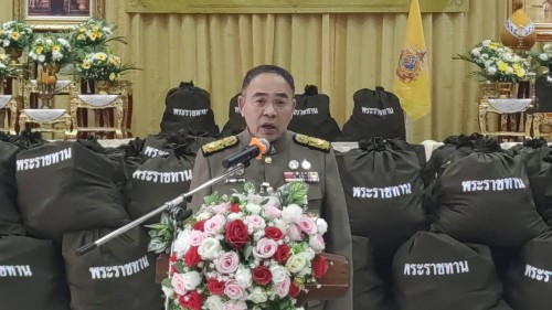 ทน.แม่สอด ร่วมให้การต้อนรับ พลเอก กัมปนาท  รุดดิษฐ์ องคมนตรี ลงพื้นที่เชิญสิ่งของพระราชทานมอบแก่ประชาชนผู้ประสบอุทกภัย