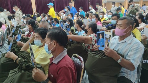 ทน.แม่สอด ร่วมให้การต้อนรับ พลเอก กัมปนาท  รุดดิษฐ์ องคมนตรี ลงพื้นที่เชิญสิ่งของพระราชทานมอบแก่ประชาชนผู้ประสบอุทกภัย