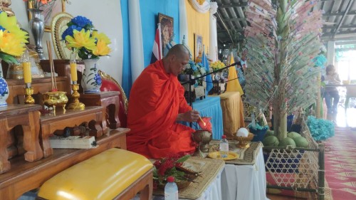 เทศบาลนครแม่สอด ร่วมพิธีทำบุญทอดผ้าป่าสามัคคี ชุมชนอินทรคีรี 1