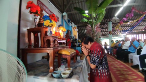 เทศบาลนครแม่สอด ร่วมพิธีทำบุญทอดผ้าป่าสามัคคี ชุมชนอินทรคีรี 1