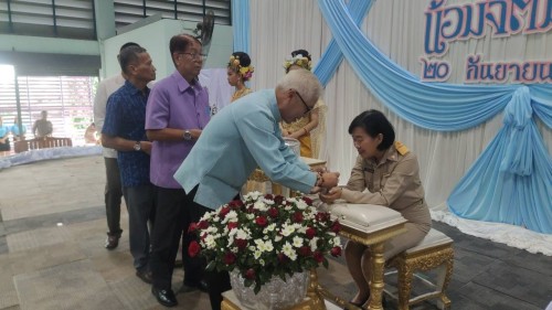 เทศบาลนครแม่สอด ร่วมงานแสดงมุทิตาจิต แด่ผู้เกษียณอายุราชการ ประจำปี 2567 ครูศิริพร นิลสิงขรณ์