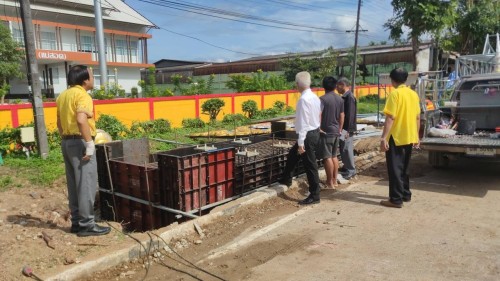 ทน.แม่สอด ลงพื้นที่ติดตามความเรียบร้อย การก่อสร้างซุ้มเฉลิมพระเกียรติพระบาทสมเด็จพระเจ้าอยู่หัว