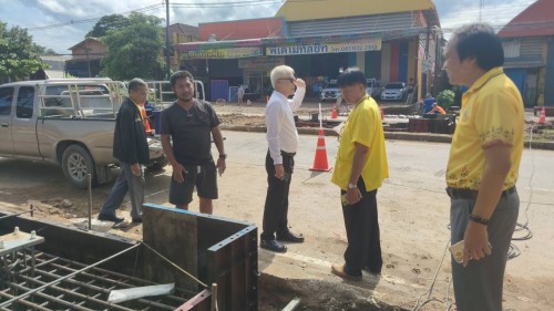 ทน.แม่สอด ลงพื้นที่ติดตามความเรียบร้อย การก่อสร้างซุ้มเฉลิมพระเกียรติพระบาทสมเด็จพระเจ้าอยู่หัว