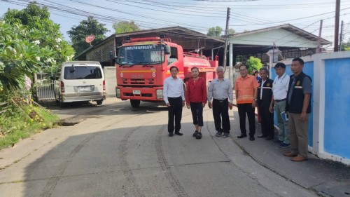 เทศบาลนครแม่สอด ดำเนินการฉีดล้างทำความสะอาดท่อระบายน้ำชุมชนร่วมใจ