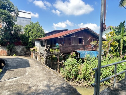 ทน.แม่สอด ลงพื้นที่ติดตามความคืบหน้าโครงการก่อสร้างถนนคอนกรีตเสริมเหล็ก พร้อมวางท่อระบายน้ำ และการก่อสร้างรางระบายน้ำ 