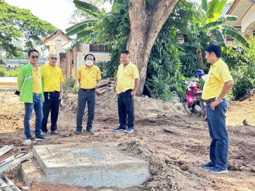 ทน.แม่สอด ลงพื้นที่ติดตามความคืบหน้าโครงการก่อสร้างถนนคอนกรีตเสริมเหล็ก พร้อมวางท่อระบายน้ำ และการก่อสร้างรางระบายน้ำ 