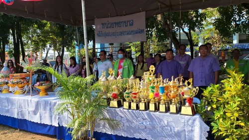 เทศบาลนครแม่สอด เข้าร่วมพิธีเปิดการแข่งขันกีฬาสี “ดอนแก้วเกมส์” ประจำปีการศึกษา 2567
