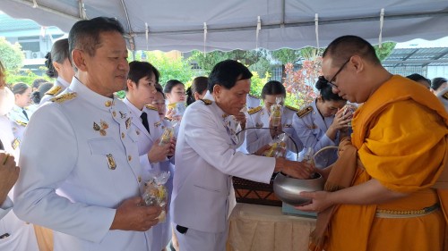 ทน.แม่สอด เข้าร่วมกิจกรรมเนื่องในวันคล้ายวันพระบรมราชสมภพ พระบาทสมเด็จพระบรมชนกาธิเบศร มหาภูมิพลอดุลยเดชมหาราช บรมนาถบพิตร วันชาติ และวันพ่อแห่งชาติ 5 ธันวาคม 2567