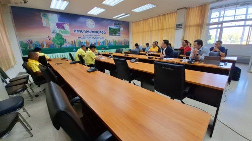 ทน.แม่สอด เข้าร่วมประชุมกับเจ้าหน้าที่กรมโยธาธิการผังเมืองเพื่อติดตามความคืบหน้างานก่อสร้างในโครงการต่างๆ