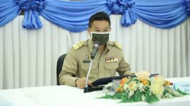 ทน.แม่สอดมอบเงินช่วยเหลือผู้ประสบสภาวะยากลำบากจากสถานการณ์โควิด-19 