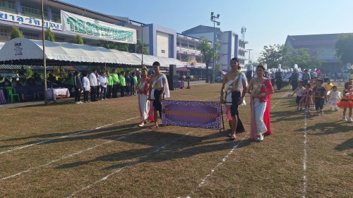 เทศบาลนครแม่สอด เข้าร่วมพิธีเปิดการแข่งขันกีฬาสี โรงเรียนเทศบาลวัดบุญญาวาส ประจำปี 2567 	