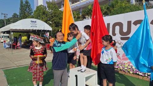 เทศบาลนครแม่สอด เข้าร่วมพิธีเปิดการแข่งขันกีฬาสี โรงเรียนเทศบาลวัดบุญญาวาส ประจำปี 2567 	