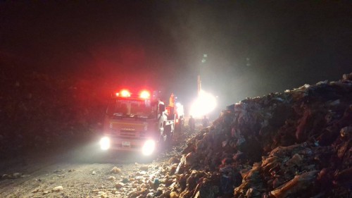 เทศบาลนครแม่สอด ลงพื้นที่ระงับเหตุเพลิงไหม้ บ่อขยะเทศบาลนครแม่สอด