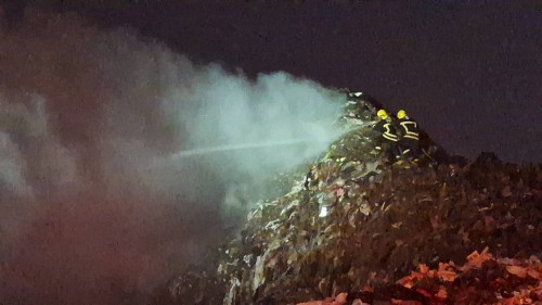 เทศบาลนครแม่สอด ลงพื้นที่ระงับเหตุเพลิงไหม้ บ่อขยะเทศบาลนครแม่สอด