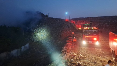 เทศบาลนครแม่สอด ลงพื้นที่ระงับเหตุเพลิงไหม้ บ่อขยะเทศบาลนครแม่สอด