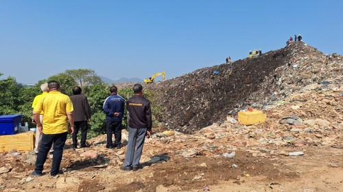 เทศบาลนครแม่สอด ลงพื้นที่ระงับเหตุเพลิงไหม้ บ่อขยะเทศบาลนครแม่สอด