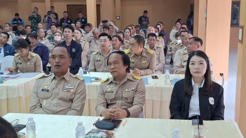 เทศบาลนครแม่สอด เข้าร่วมรับฟังนโยบายของรัฐบาลและกระทรวงมหาดไทยสู่การปฏิบัติงานในพื้นที่จังหวัดตาก 