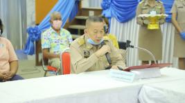 ทน.แม่สอดมอบเงินช่วยเหลือผู้ประสบสภาวะยากลำบากจากสถานการณ์โควิด-19 