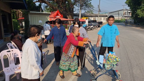 เทศบาลนครแม่สอด ลงพื้นที่มอบเบี้ยยังชีพให้แก่ผู้สูงอายุและผู้พิการ ประจำเดือน มกราคม 2568