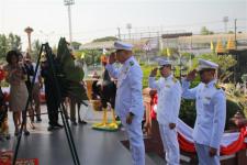 ดร.เทอดเกียรติ ชินสรนันท์ นายกเทศมนตรีนครแม่สอด เข้าร่วมพิธีวางพวงมาลา ในวันสมเด็จพระนเรศวรมหาราช