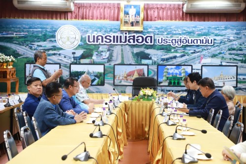 เทศบาลนครแม่สอด เข้าร่วมการประชุมพัฒนาประเด็นขับเคลื่อนสุขภาวะเขตเมืองเทศบาลนครแม่สอด