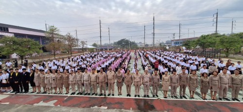 ทน.แม่สอด เข้าร่วมแสดงความยินดีและบันทึกภาพที่ระลึกร่วมกับคณะครูนักเรียนก่อนจบภาคเรียนมัธยมศึกษาปีที่ 6 โรงเรียนเทศบาลเฉลิมพระเกียรติสมเด็จพระเทพรัตนราชสุดาฯ สยามบรมราชกุมารี