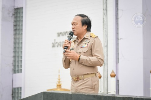 ทน.แม่สอด เข้าร่วมแสดงความยินดีและบันทึกภาพที่ระลึกร่วมกับคณะครูนักเรียนก่อนจบภาคเรียนมัธยมศึกษาปีที่ 6 โรงเรียนเทศบาลเฉลิมพระเกียรติสมเด็จพระเทพรัตนราชสุดาฯ สยามบรมราชกุมารี