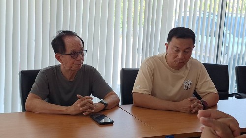 ทน.แม่สอด ลงพื้นที่สำรวจสนามกีฬา 5 อำเภอชายแดน (นานาชาติ) ดำเนินการปรับปรุงซ่อมแซม