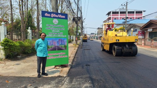 เทศบาลนครแม่สอด ลงพื้นที่ดำเนินการตรวจสอบความเรียบร้อย การลาดยางแอสฟัลท์ติก ถนนประสาทวิถี