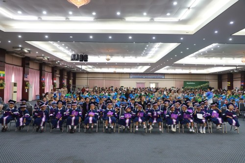 เทศบาลนครแม่สอด จัดพิธีมอบวุฒิบัตรยุวบัณฑิตในสังกัดเทศบาลนครแม่สอด ประจำปีการศึกษา 2567 