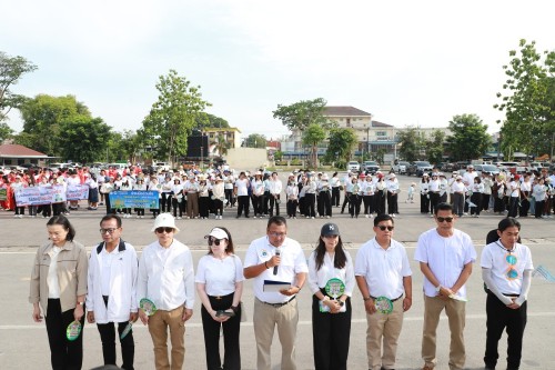 ทน.แม่สอด จัดกิจกรรมเดินรณรงค์ประชาสัมพันธ์เชิญชวนให้ประชาชนไปใช้สิทธิ เลือกตั้งสมาชิกสภาเทศบาลนครแม่สอด และนายกเทศมนตรีนครแม่สอด 