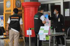 ทน.แม่สอด ออกตรวจห้างร้าน ร้านสะดวกซื้อ ร้านอาหาร ร้านนวดต่างๆ ในเขตเทศบาล