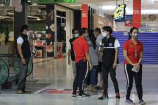 ทน.แม่สอด ออกตรวจห้างร้าน ร้านสะดวกซื้อ ร้านอาหาร ร้านนวดต่างๆ ในเขตเทศบาล